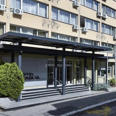 Ξενοδοχείο Sumadija 4*