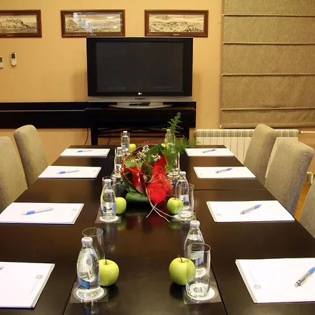 فندق Sumadija 4*